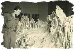 Intermezzo escursionistico - Agosto -Settembre - 1953 -- Io e...il plastico del gruppo del M. Bianco.